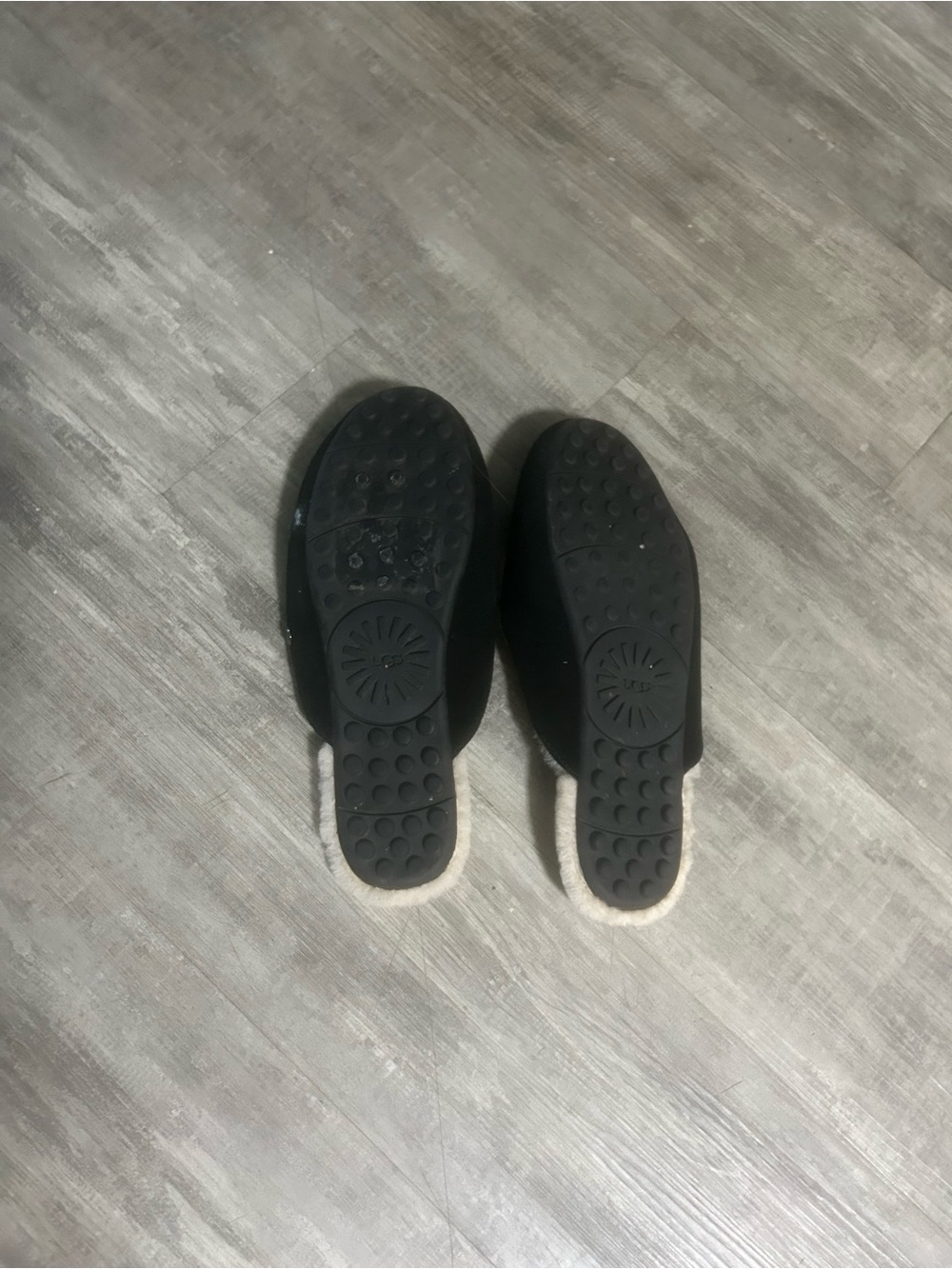 UGG Lane Women’s Suede/Sheepskin Slippers Size 9 - Picture 3 of 6